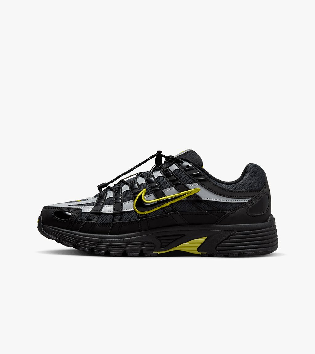 Juoda Wmns nike p-6000