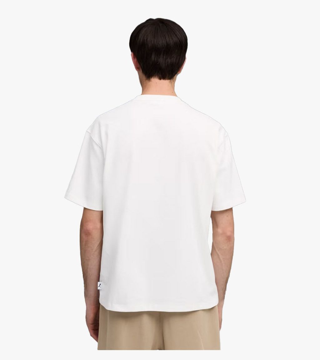 Valkoinen MMQ TEE