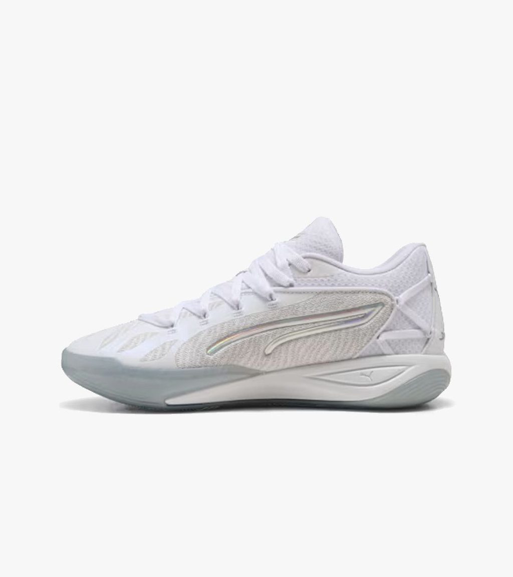 White STEWIE 4