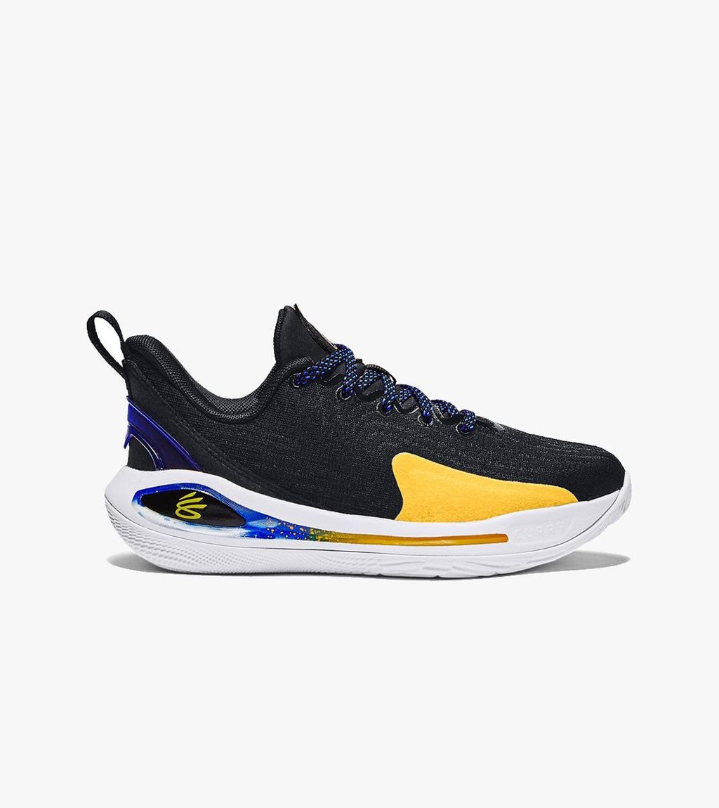 Juoda Curry 12