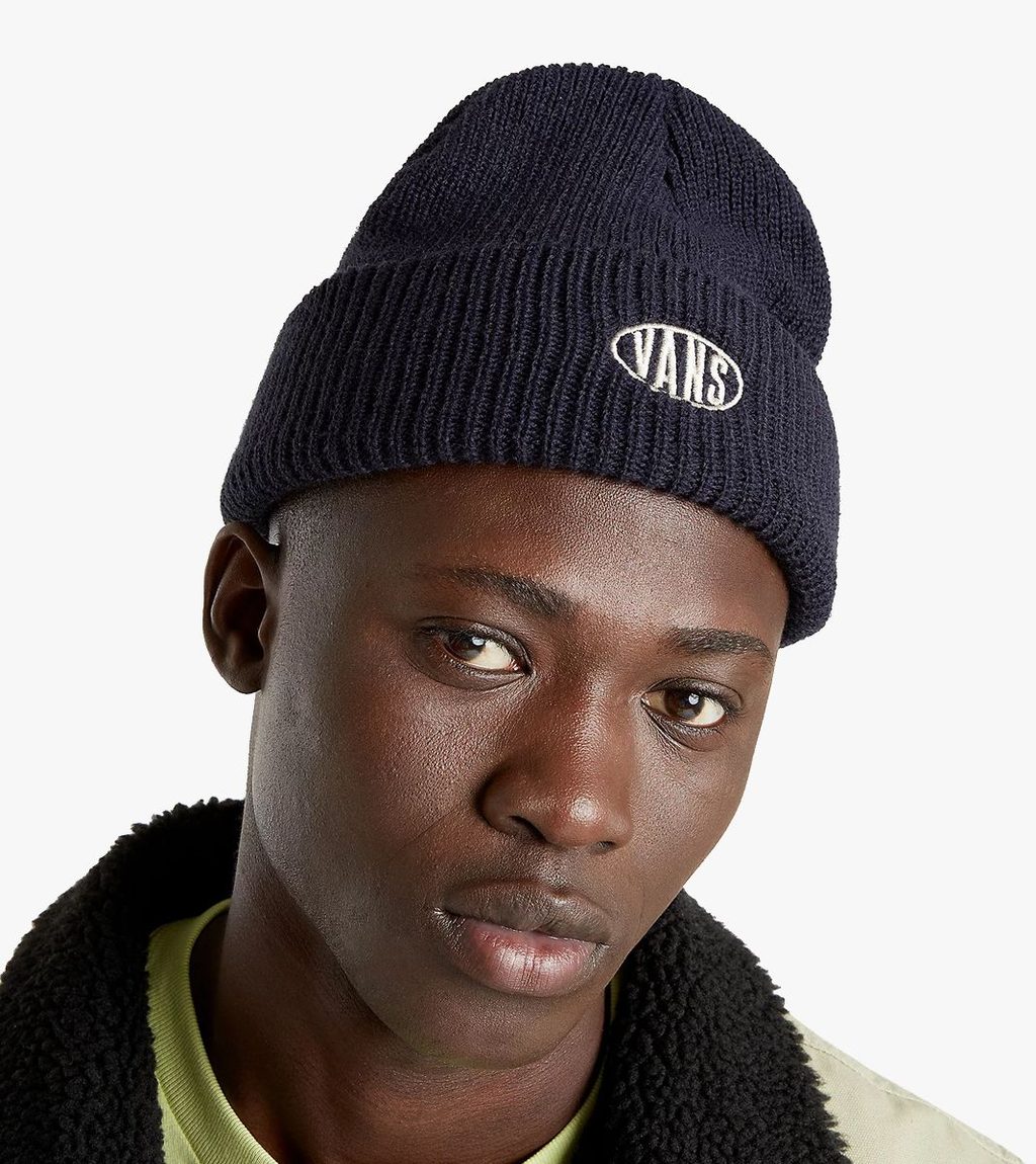 Juoda Spray on cuff beanie
