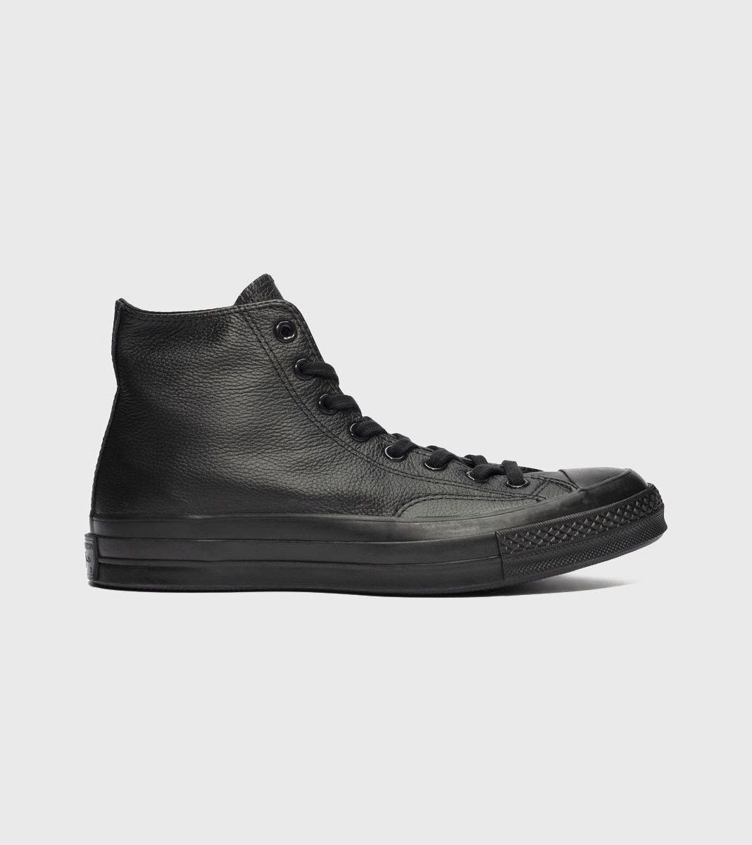 Musta CHUCK 70 HI