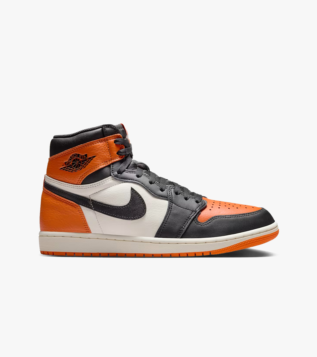AIR JORDAN 1 RETRO HIGH OG Jordan Men's Vabaajajalatsid | Ballzy