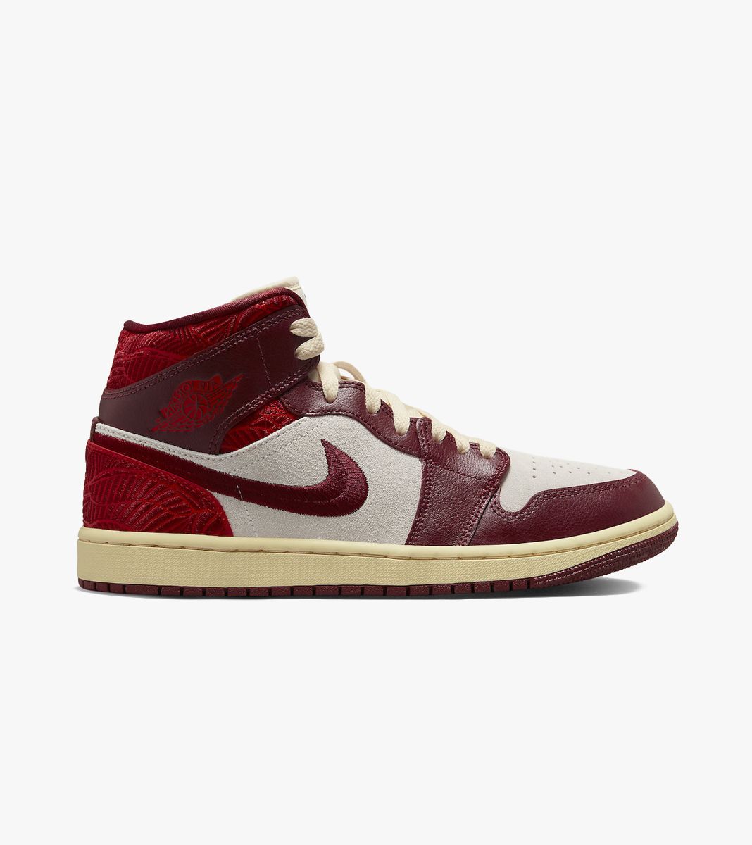 Punainen WMNS AIR JORDAN 1 MID SE