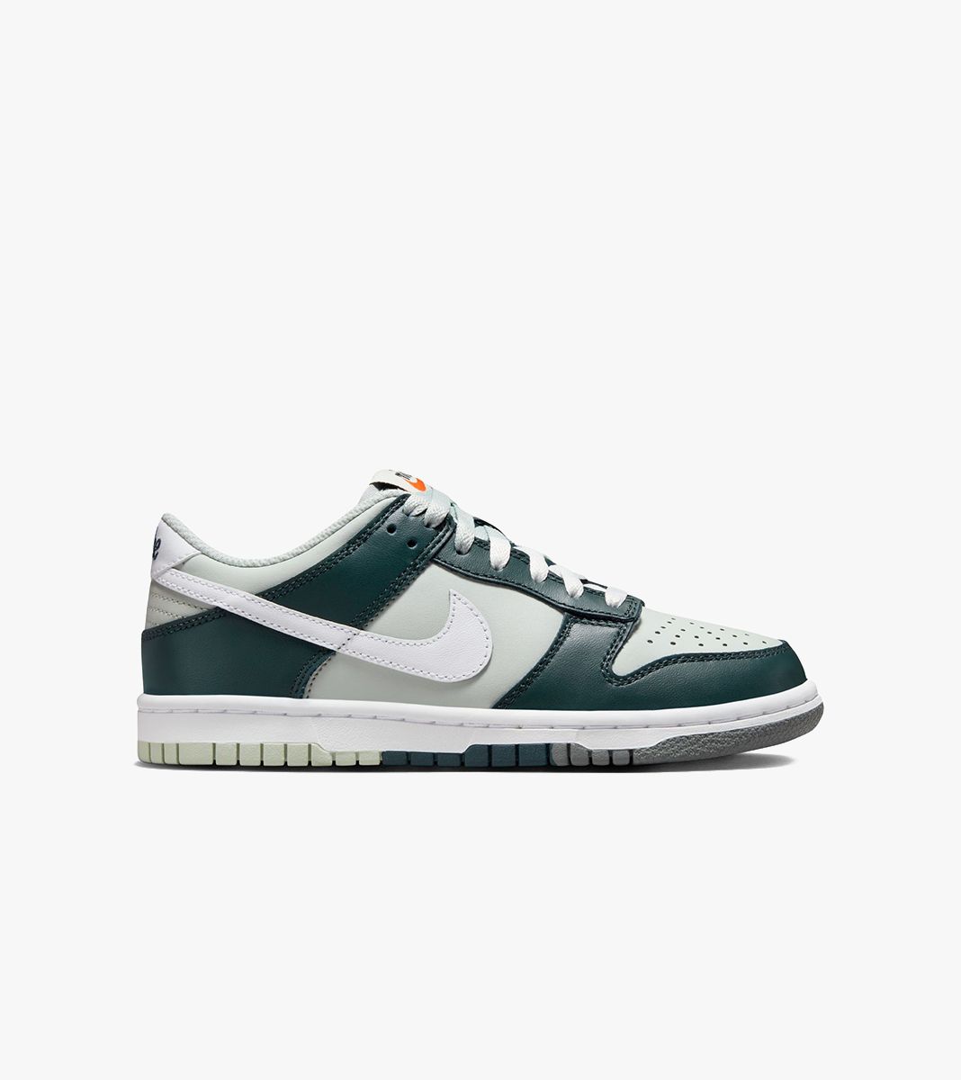 Vihreä NIKE DUNK LOW GS