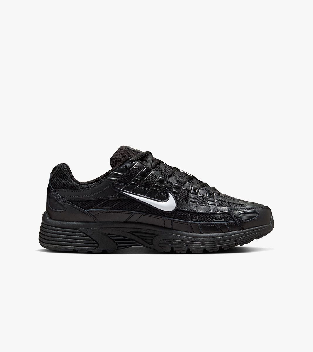 Melna NIKE P-6000
