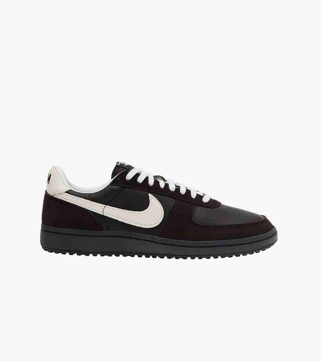 Ruskea WMNS NIKE FIELD GENERAL