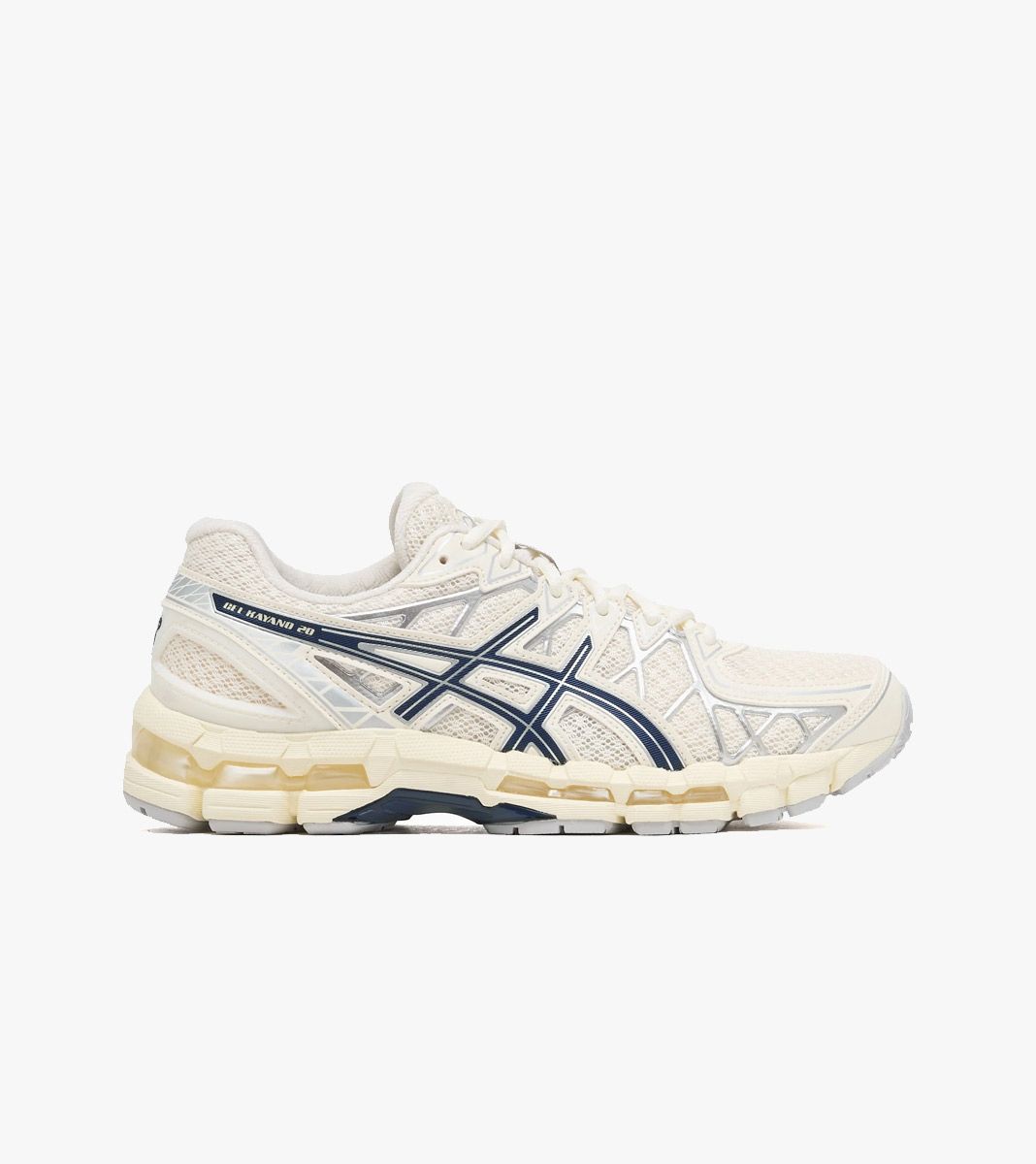 Valkoinen GEL-KAYANO 20