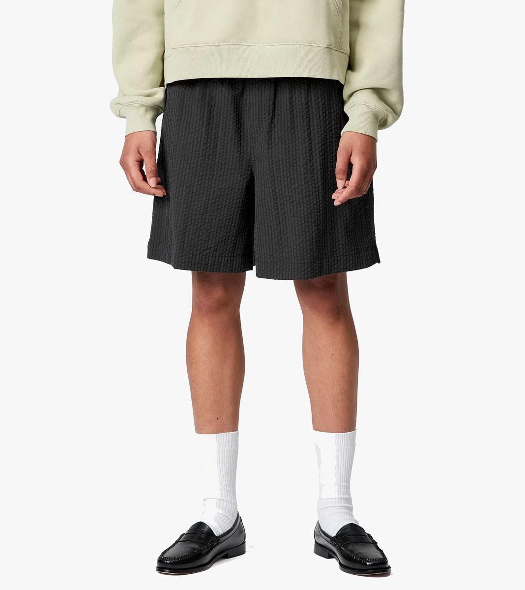 Must W´ toland short