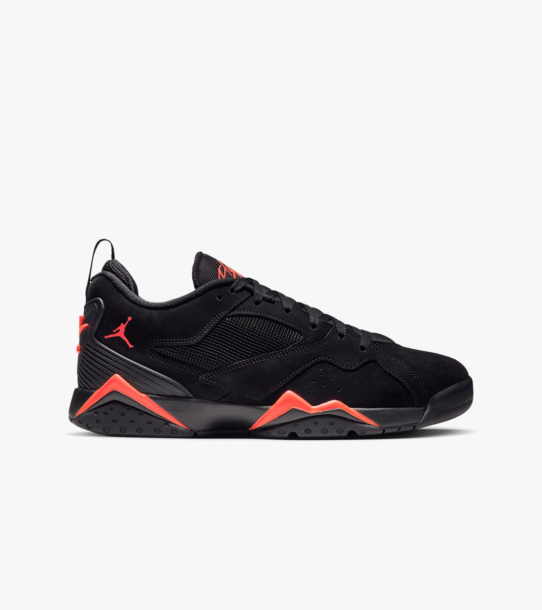 Melna JORDAN MVP 92
