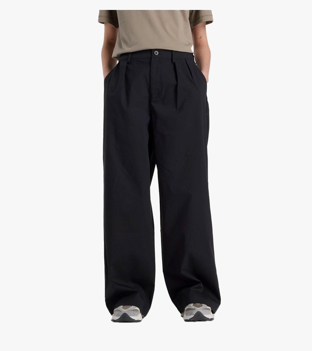 Juoda Boylston twill trouser