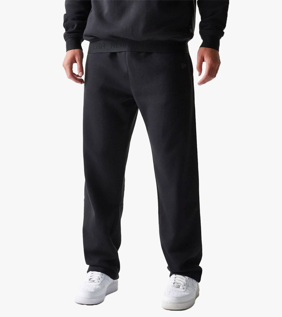 Musta NEW ERA TECH STRAIGHT JOGGER