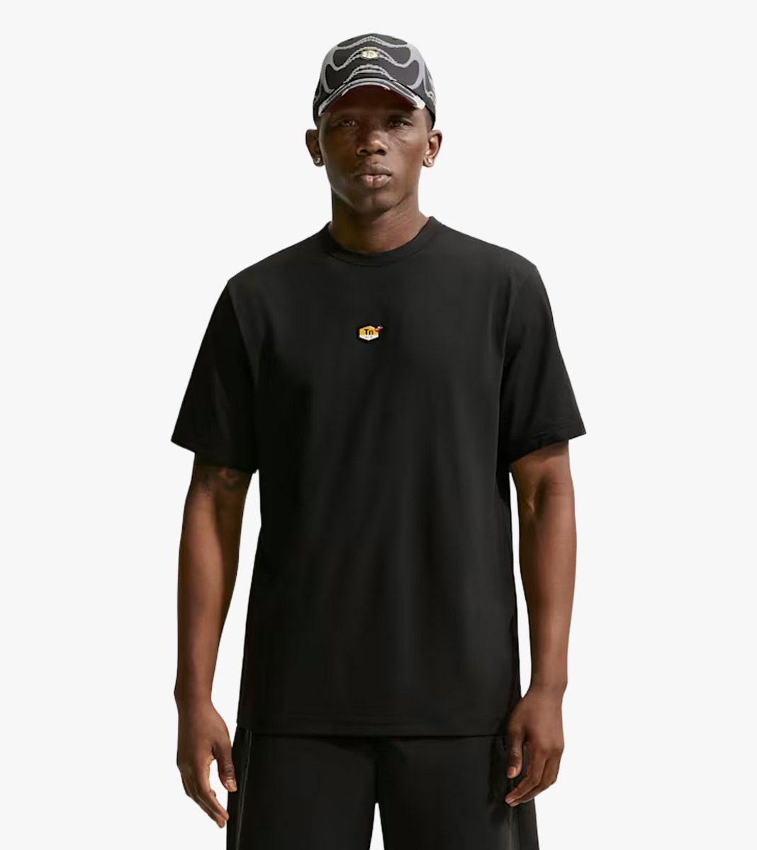 Juoda M nsw tn tee