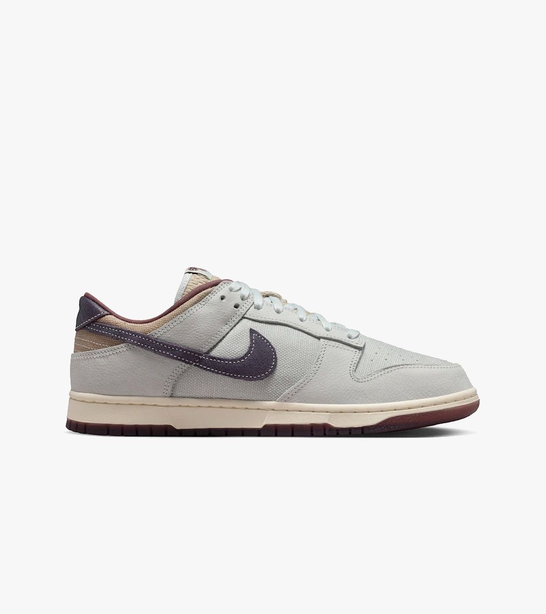 Valkoinen NIKE DUNK LOW RETRO SE