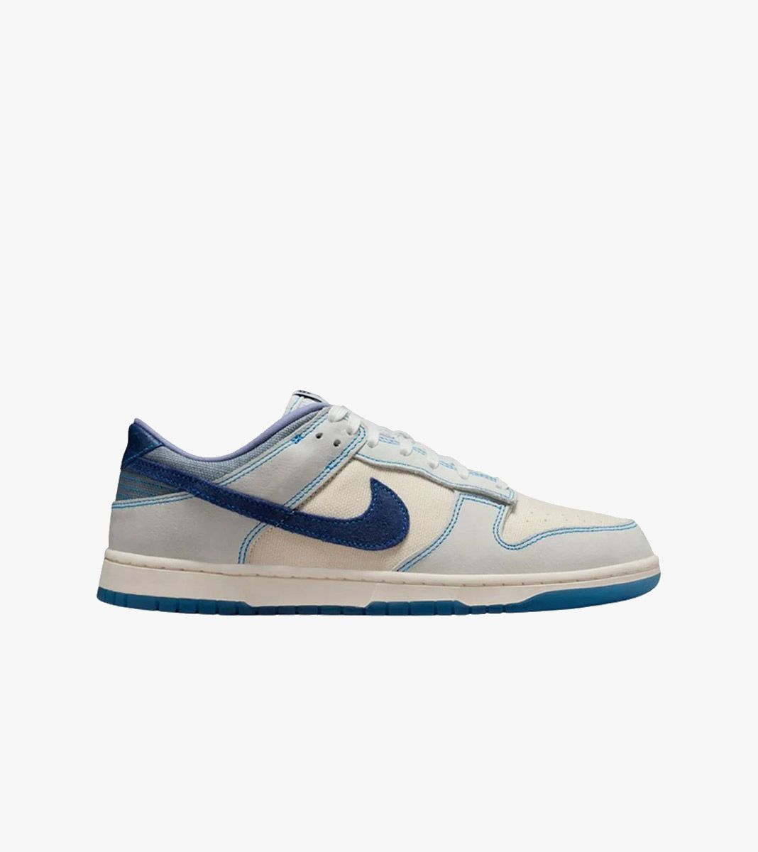 White NIKE DUNK LOW RETRO SE