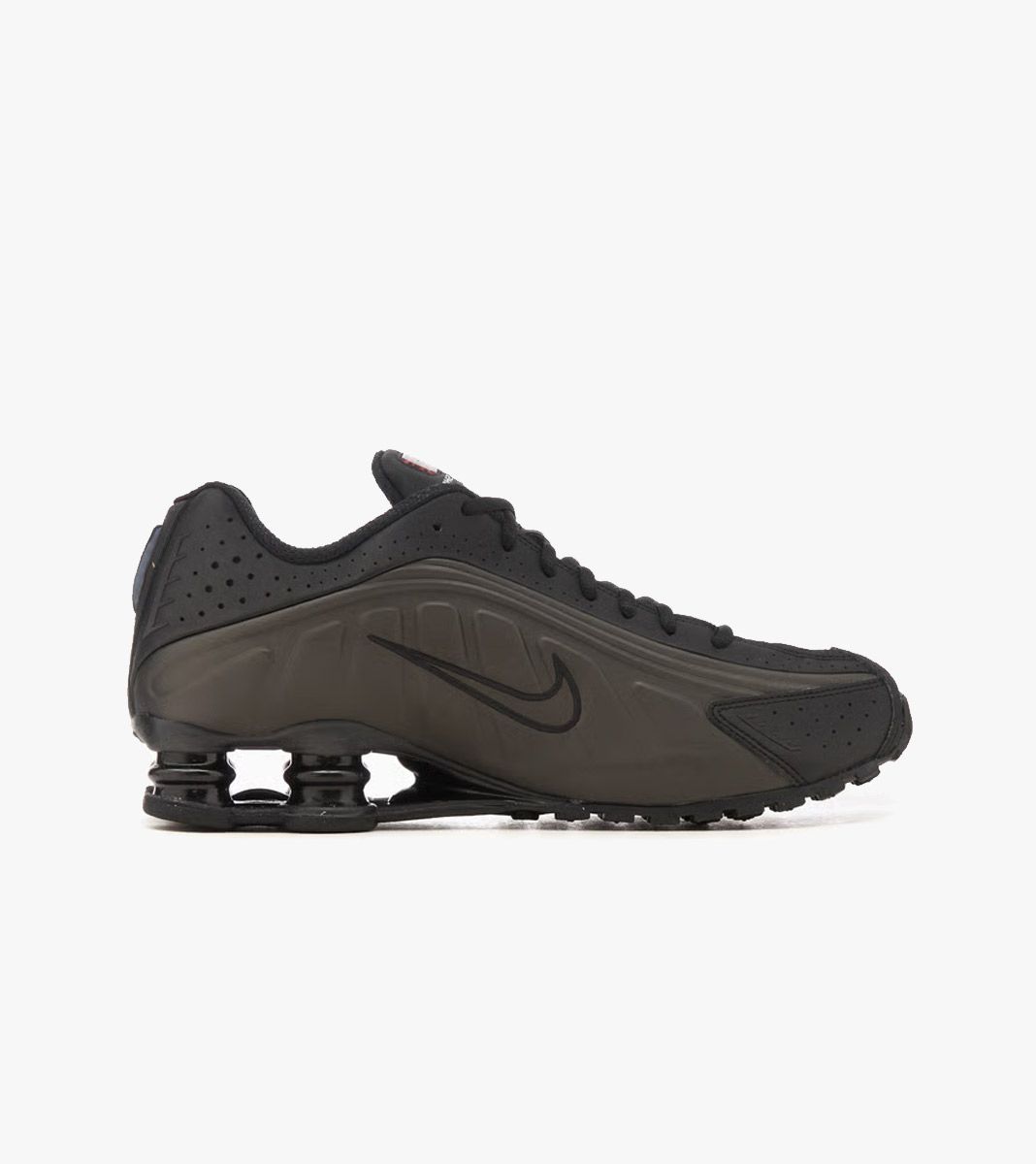 Must Nike shox r4