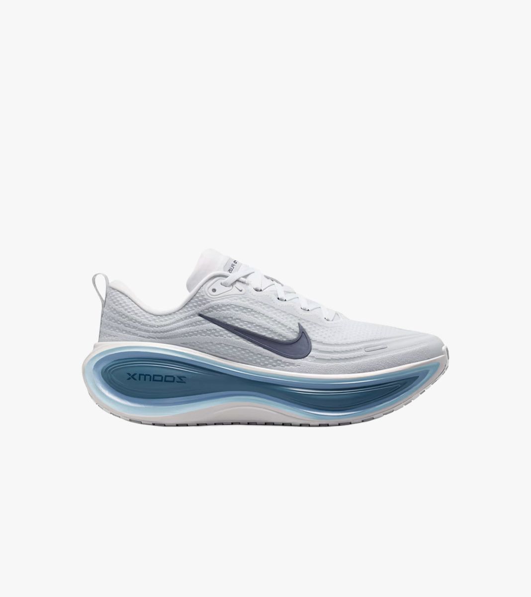 Vitt Nike vomero plus
