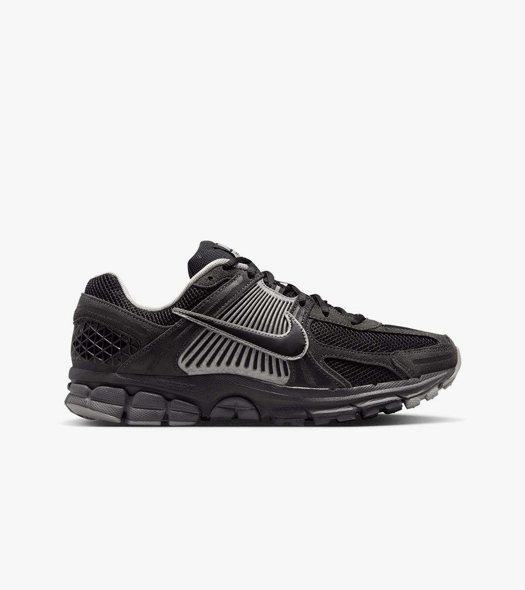 Juoda Nike zoom vomero 5
