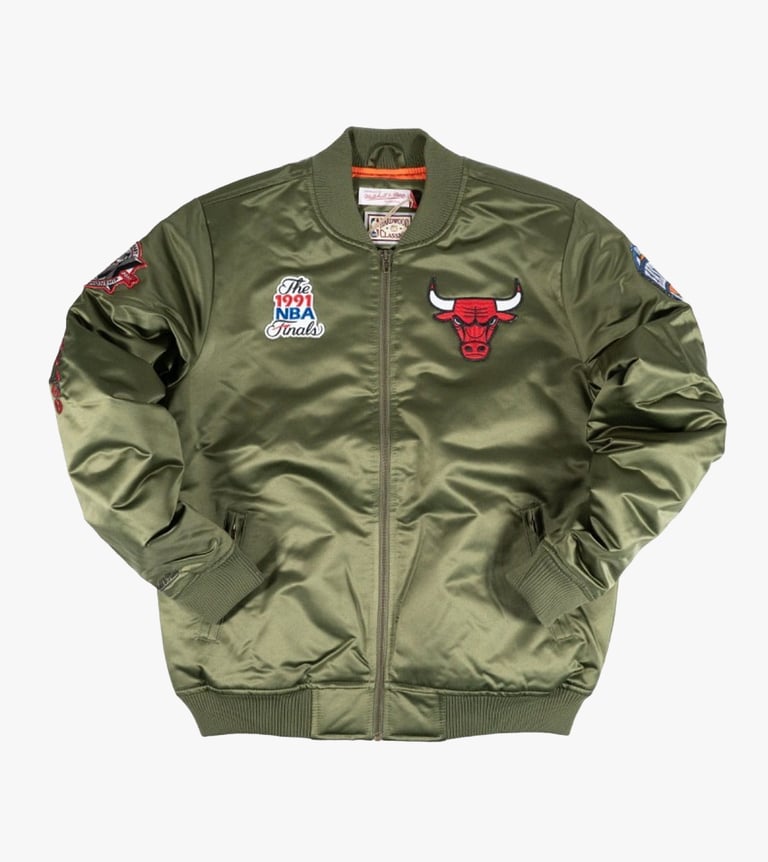 nba satin bomber jacket bulls