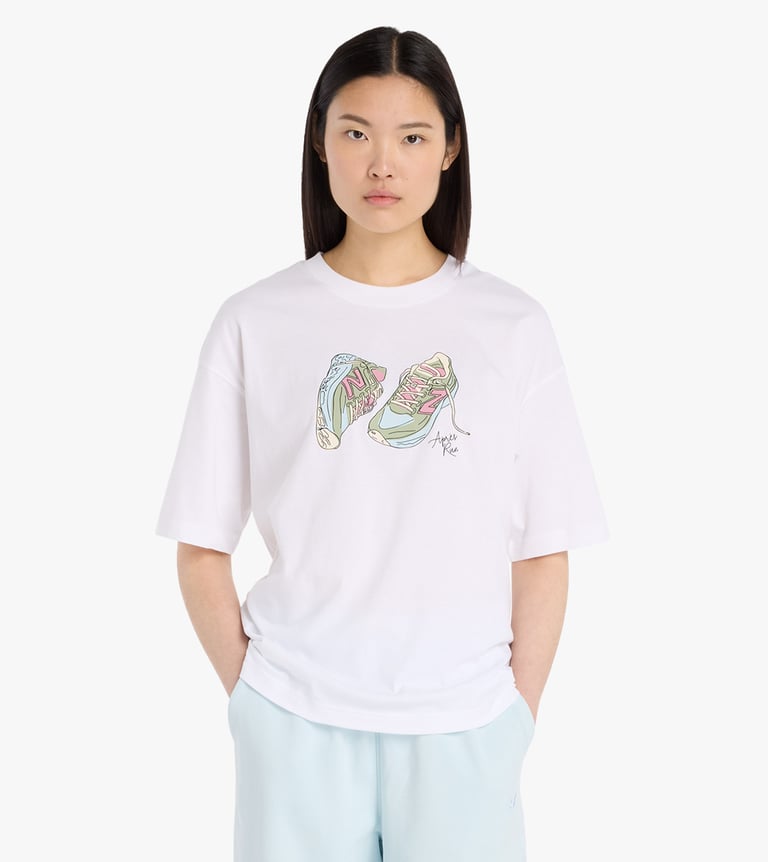 apres run shoe t-shirt