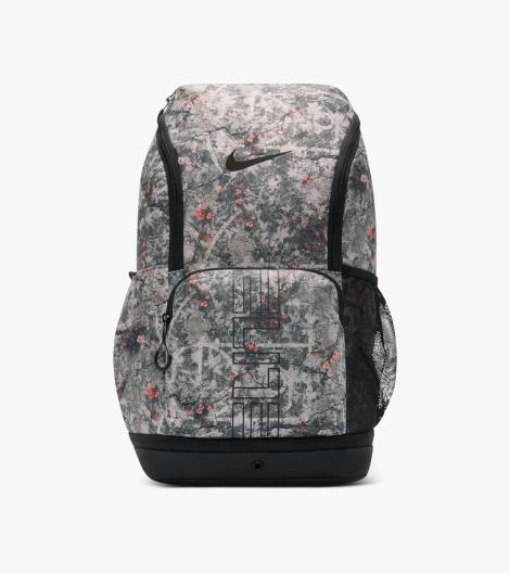 Beige Nk varsity elite bkpk-aop su26